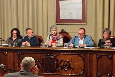 Baixen les queixes a la Defensora de la Ciutadania i es redueix el temps de resposta de l’Ajuntament de Vilanova. Ajuntament de Vilanova